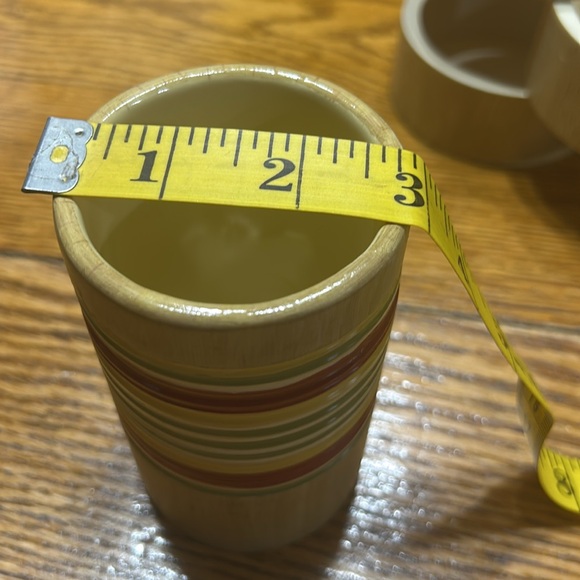 Vintage Gloria Vanderbilt Home bath set.  Soap dispenser and toothbrush holder - Picture 5 of 8